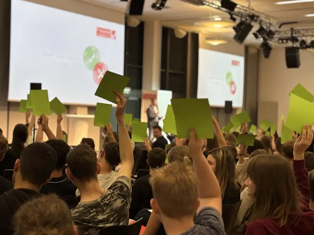 Freie Fahrt fürs Finanzwissen: Beim Finanzführerschein wird Wissen sichtbar gemacht. | Foto: Lina Chalusch
