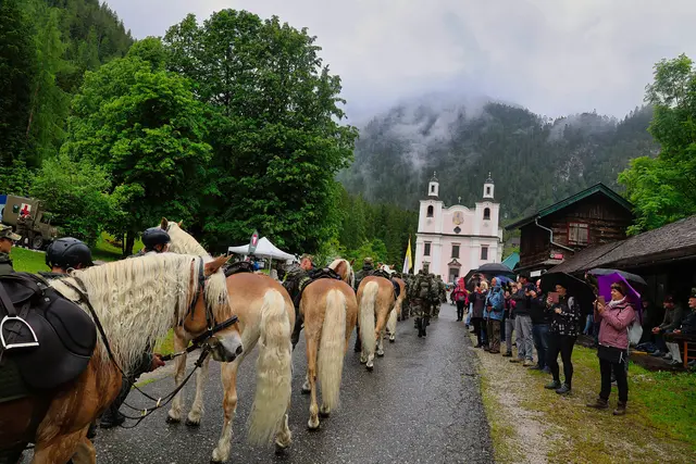 Pferdewallfahrt nach Maria Kirchental: Tradition, Glaube und gelebte Kameradschaft
