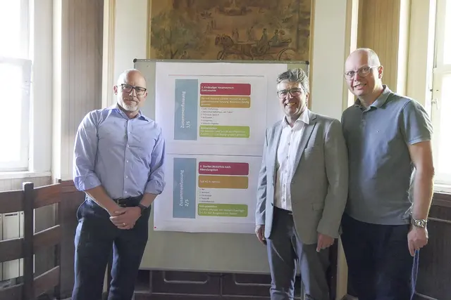 Liegenschafts-Stadtrat Johann Pichler, Bürgermeister Christian Flammer und Bau-Stadtrat Harald Oissner. | Foto: Stadtgemeinde Bad Vöslau