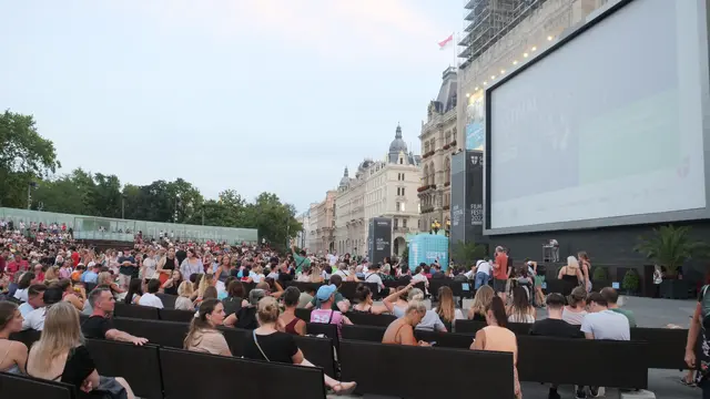 Diese Stars warten beim Filmfestival am Wiener Rathausplatz 