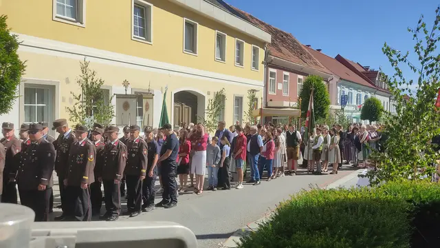 Aufstellung zur Pozession | Foto: Günther Koch