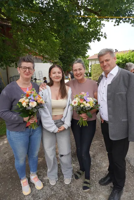 Bürgermeister Martin Schwaninger gratulierte den Organisatoren und den Helferinnen und Helfern zum gelungenen Backofenfest und würdigte das ehrenamtliche Engagement.