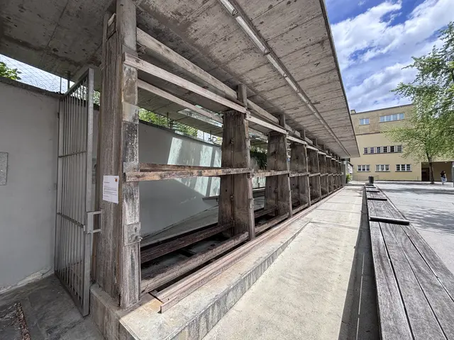Boden, Dach, Beleuchtung und Pumpentechnik werden im Zuge der Sanierungsarbeiten erneuert. | Foto: Kendlbacher