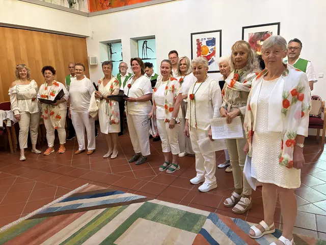Eine Abordnung des Gesangvereines Jennersdorf beim Einsingen in der Arche. | Foto: Anna Maria Kaufmann