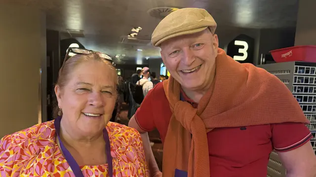 Hermann Weiskopf und Kathy Kelly | Foto: AVG Filmproduktion