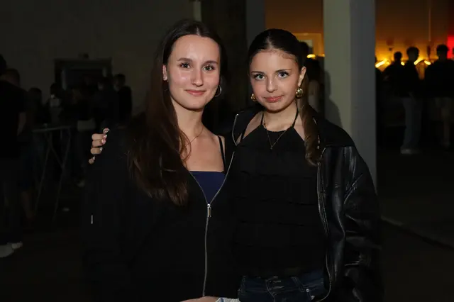 Julia und Giulia in bester Feierstimmung. | Foto: Markus Bäumler/zema-medien.de