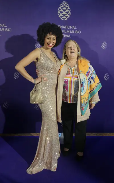 Lionessa Soul mit Kathy Kelly, Mitglied der berühmten "Kelly Family". | Foto: AVG Filmproduktion