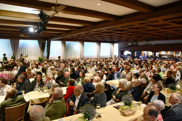 Der Saal war gefüllt. | Foto: Freigaßner