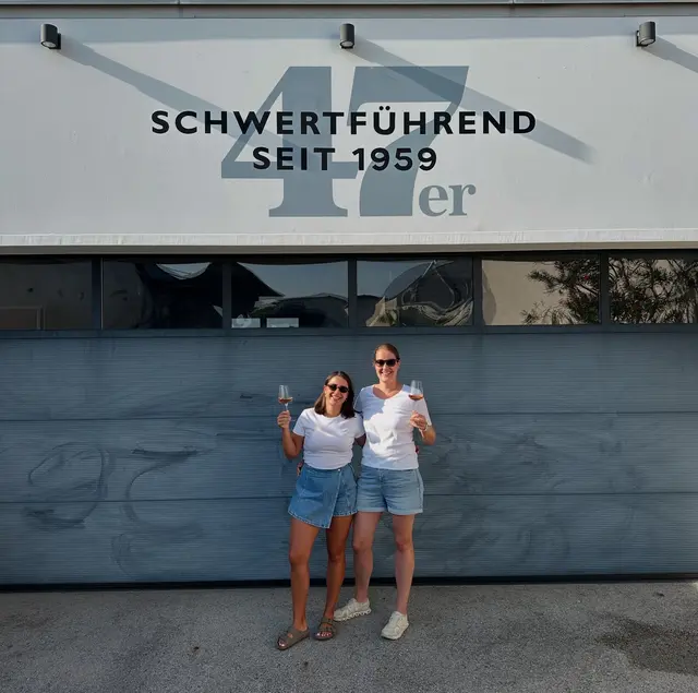 Anna und Kathi Schwertführer. | Foto: Schwertführer 47er