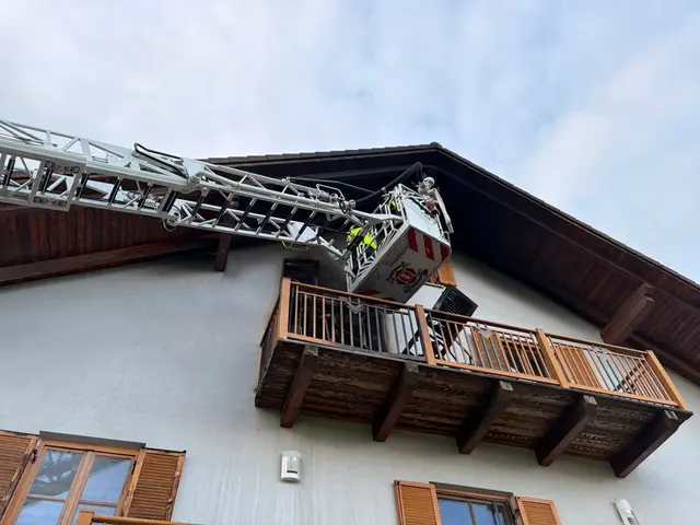 In der Gemeinde Vasoldsberg standen fünf Feuerwehren bei einem Balkonbrand im Einsatz. | Foto: FF Vasoldsberg
