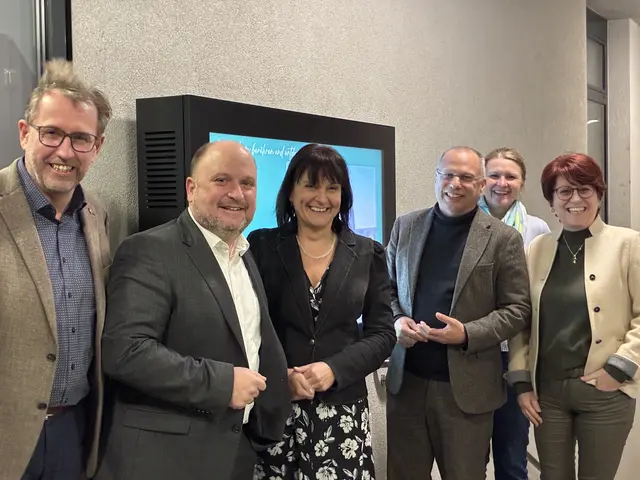 9 Gemeinden im Bezirk Linz-Land haben jetzt moderne Infoboards