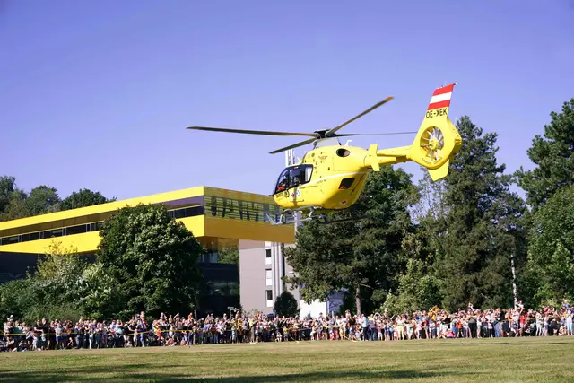 Ein Höhepunkt der Veranstaltung ist die Landung des ÖAMTC Notarzthubschraubers. | Foto: ÖAMTC