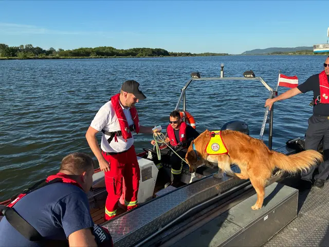 Unsere Feuerwehren übten am Wasser