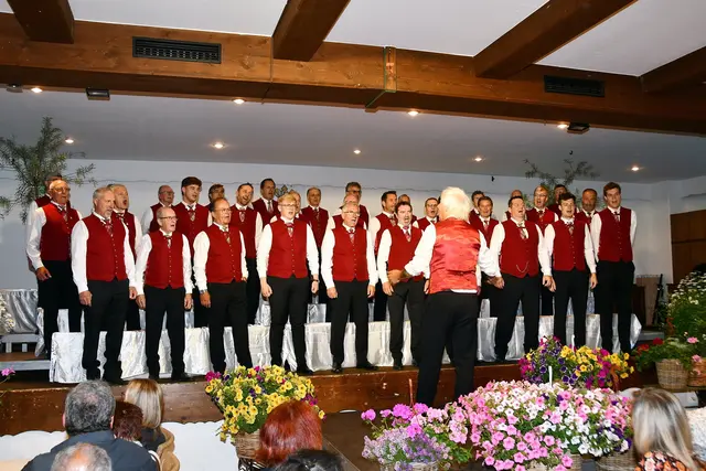 MGV Weißkirchen und Gäste begeistern beim Frühlingskonzert