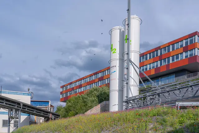 Neuer Elektrolyseur spart jährlich 4.000 Tonnen CO₂