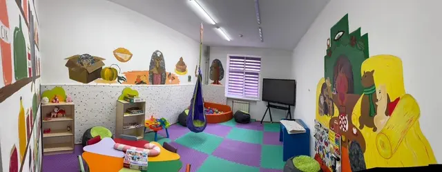 Der neu eingerichtete Kinderclub im Krankenhaus in Czernowitz. | Foto: KK