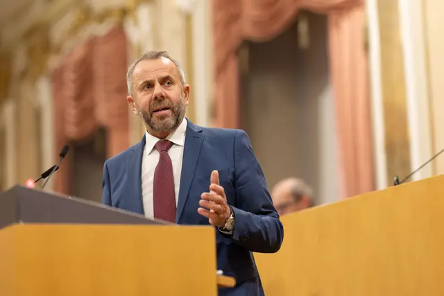 Landtagsabgeordneter Bürgermeister Rudolf Raffelsberger (ÖVP) setzt sich für den Erhalt von Kassenarztstellen ein. | Foto: OÖVP Salzkammergut