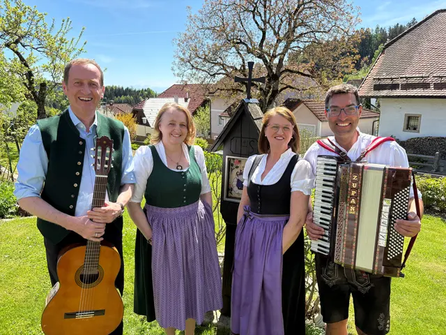 „Oh du Hoamat, schöns Mühlviertel“ - Lieder und Gedichte von Hedwig Haudum