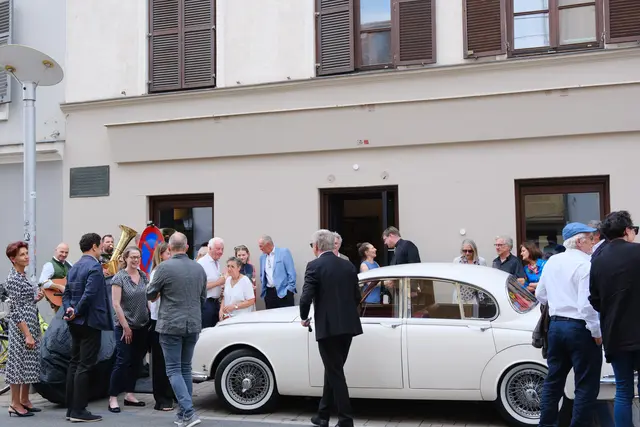 Am Freitag startet der reguläre Betrieb, gefeiert wurde bereits Anfang der Woche. | Foto: MeinBezirk/Antonia Unterholzer