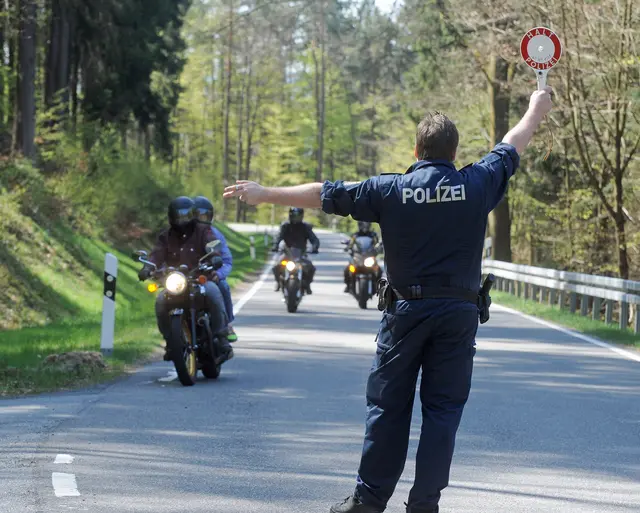 Am 4. Juni dieses Jahres, zu Beginn der Motorradsaison fand in Kärnten eine Schwerpunktaktion statt. (Symbolfoto) | Foto: stock.adobe.com/at/Brigitte 