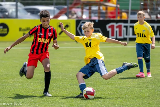 Beim BILLA Fußball-Cup in Ebreichsdorf traten insgesamt 14 U12-Teams gegeneinander an und lieferten sich packende Partien. | Foto: BILLA AG / Robert Harson