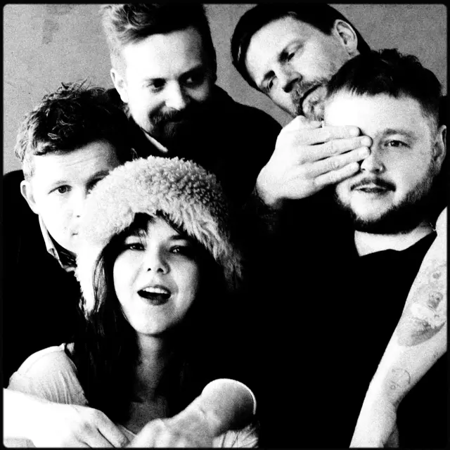 Gewinne 1x2 Tickets für Of Monsters and Men im Gasometer