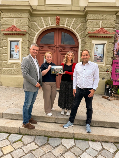 Stadtrat Joachim Fischer, Saskia Kaas, Alexandra Kaufmann und Bürgermeister Patrick Layr. | Foto: Stadtgemeinde Weitra