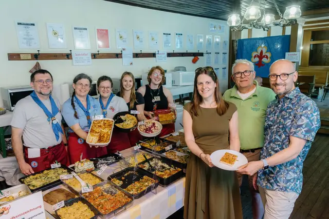 Thomas Völkerer, Netti Gruber, Jutta Völkerer, Theresa Fosen, Leni Kinzer-Rabong, GR Petra Haslinger, Andreas Ramberger und StR Christian Ecker. | Foto: 2026psb/c.kollerics