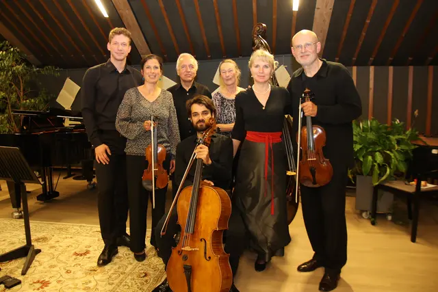 Rupert Grössinger, Marianne Riehle, Imre Rohmann, Enrico Mignani, Brita Bürgschwendtner, Tünde Kurucz und Milan Radic (v. l.).