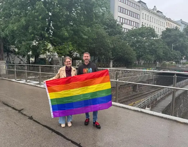 Die Suche nach einem Namen für den Freundschaftssteg dauert an. Nun schlägt Neos vor, ein Zeichen für die LGBTIQ-Community zu setzen. | Foto: Neos Margareten