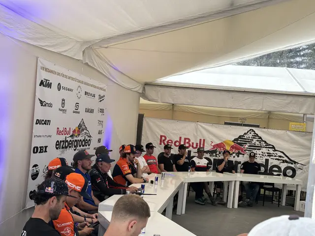 Die Top-Fahrer des Hard-Enduro eröffneten das Rennwochenende am Donnerstag. | Foto: MeinBezirk/Astrid Moder