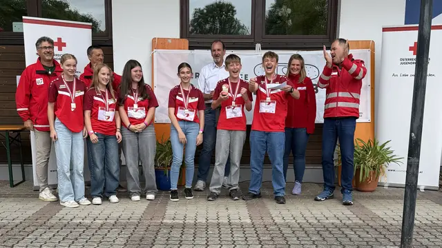 Die Bundessieger in der Kategorie "Erste-Hilfe-Meister:innen": Mittelschule Pabneukirchen 2 aus Oberösterreich. | Foto: ÖRK/Konrad Janssen