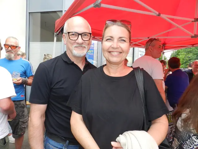 Wilfried und Birgit Teufel – die Vizebürgermeisterin besuchte mit ihrem Gatten die Feuerwehrweinkost. | Foto: Heribert Punz