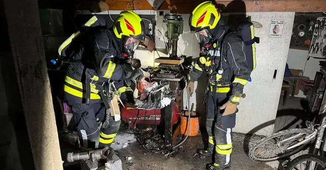 Nachbarn verhindern Schlimmeres – Akku-Brand in Ernsthofen bedrohte Haus