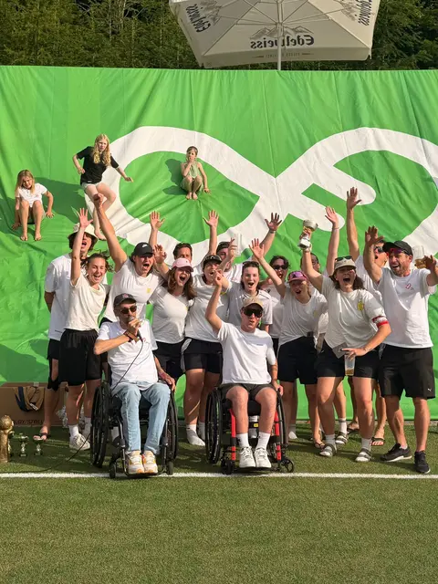 Siegerfoto Damenteams: 1. FFC Gummibierbande | Foto: Benekickt'z