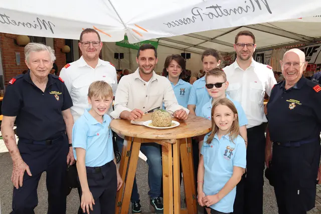Jede Menge Knödel servierte die FF Berndorf Stadt