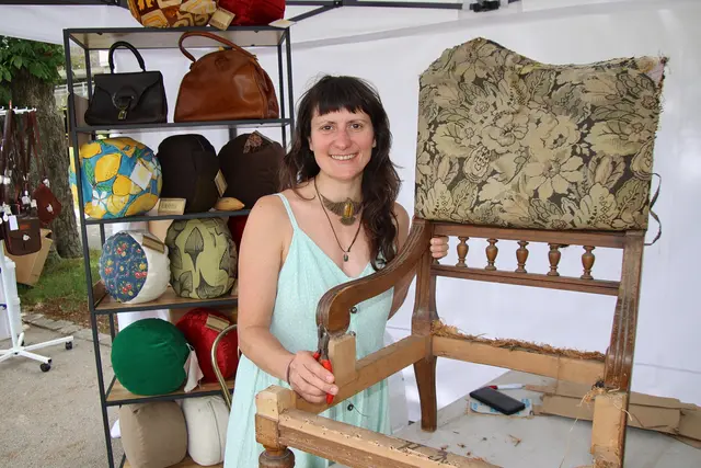 Flaniermeile mit Kunst und Bazar am Salzachufer