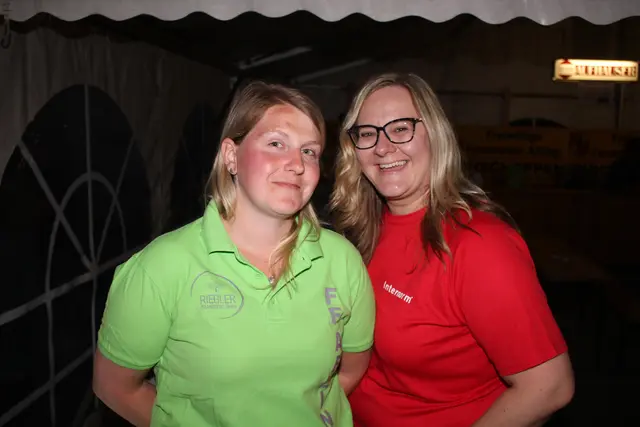 Ein zünftiges Fest, so toll war das Zeltfest der Feuerwehr A