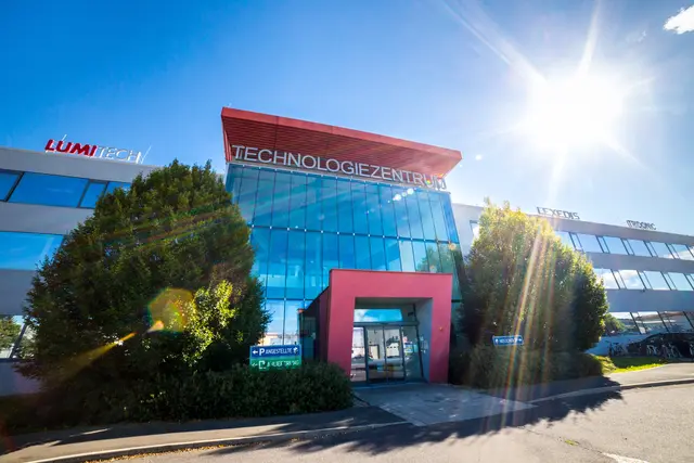 Die Firma Lumitech ist seit 1997 in Jennersdorf ansässig.  | Foto: Technologiezentren Burgenland