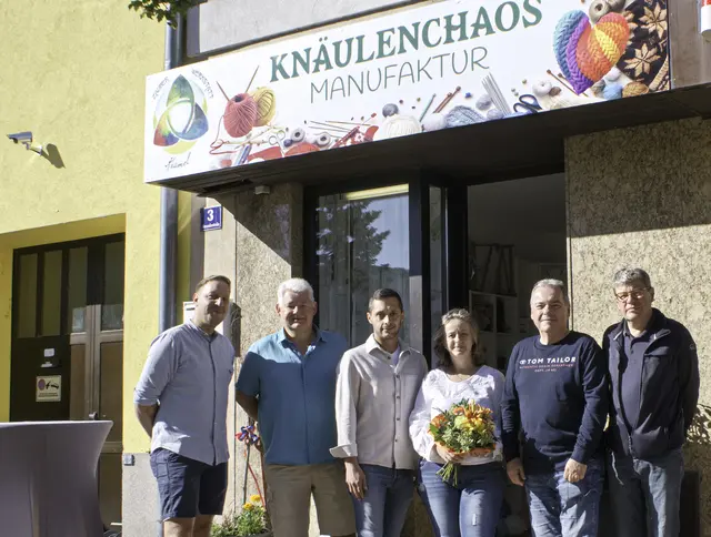 Woll-Fans aufgepasst, dieser Laden bringt Farbe in die Fußgä