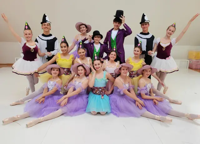 „Die Puppenfee feiert Karneval“: 30 Jahre ortner4DANCE