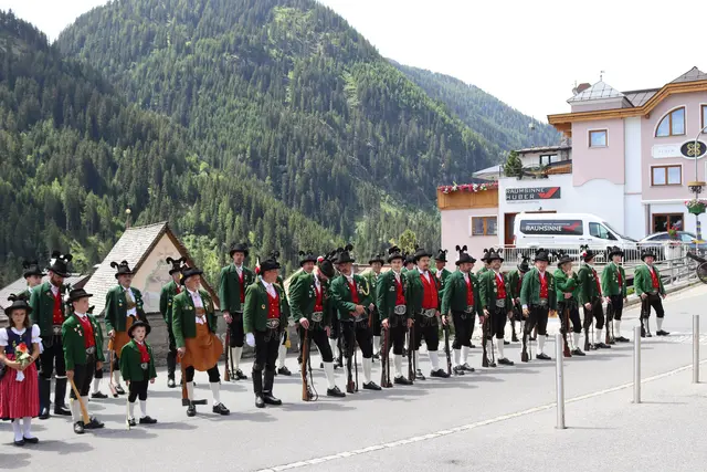 Die Schützenkompanie Kappl.  | Foto: Elisabeth Zangerl