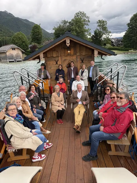 Am Wolfgangsee sticht ein besonderes Sauna-Traunerl in See