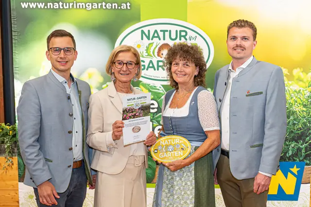 Bürgermeister Stefan Schröter
Landeshauptfrau Johanna Mikl-Leitner
Vizebürgermeisterin Waltraud Kronawetter
Geschäftsführender Gemeinderat Jürgen Katzler | Foto: „Natur im Garten“ / J. Ehn 