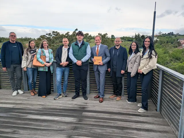 Junge Wirtschaft zu Besuch im Althof Retz