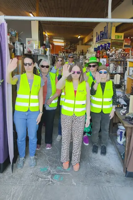 Andorfer Hilfsorganisation landet mit Tanzclip Internet-Hit