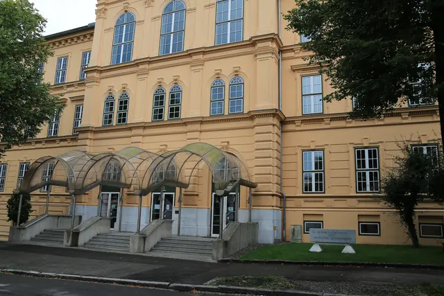 Im BG/BRG Perau in Villach gibt es derzeit 43 Klassen. Pro Klasse haben im Durchschnitt selten mehr als zwei Schüler einen "Nachzipf". | Foto: meinbezirk.at/Birgit Gehrke