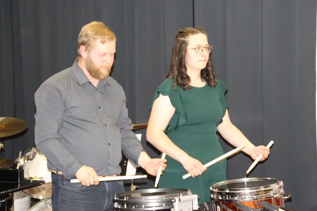 Isabella Krois mit Lehrer Christoph Aigner