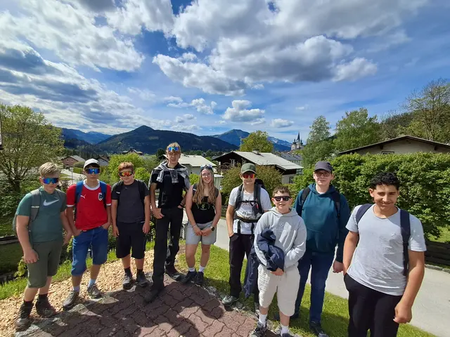 Die Wanderung auf die Bürgeralpe bot beeindruckende Ausblicke und viel Natur. | Foto: Mittelschule Hollabrunn