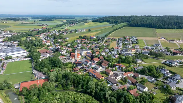 Die Gemeinde Gurten bietet ihren 1.200 Einwohnern eine gute Infrastruktur und zahlreiche Arbeitsplätze.  | Foto: MeinBezirk/Doms; D.fokus